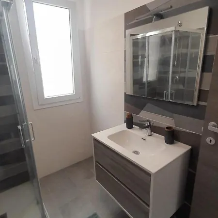 Ale * Lido di Noto
