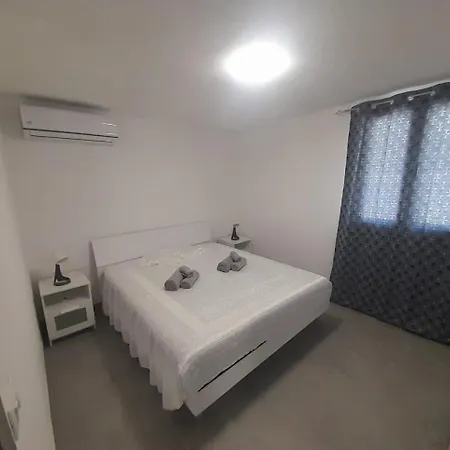 Ale *